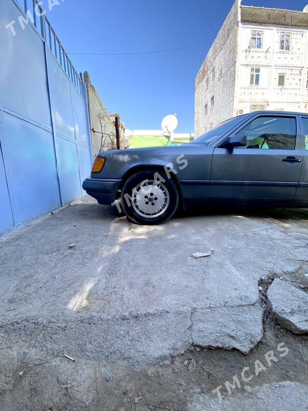 Mercedes-Benz E280 1988 - 95 000 TMT - Mary - img 8