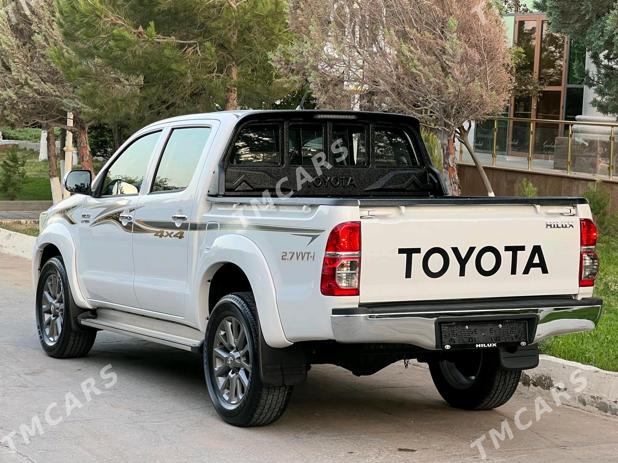 Toyota Hilux 2015 - 430 000 TMT - Türkmenbaşy - img 2