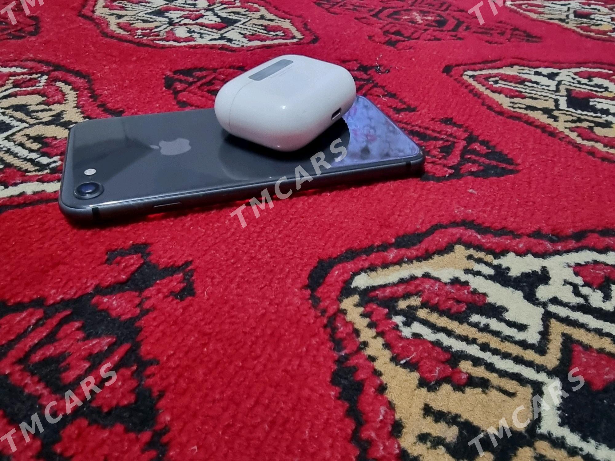 iphone 8 - Саят - img 2