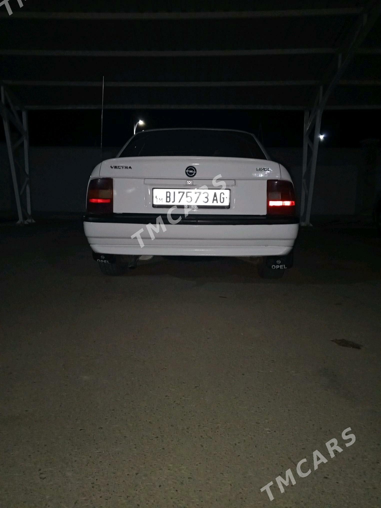 Opel Vectra 1992 - 35 000 TMT - 15-nji tapgyr - img 3
