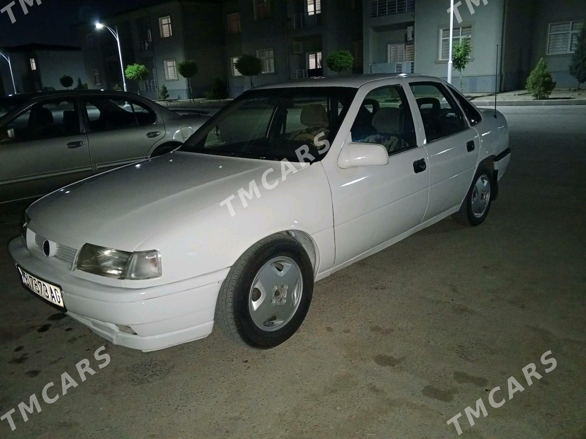 Opel Vectra 1992 - 35 000 TMT - 15-nji tapgyr - img 2