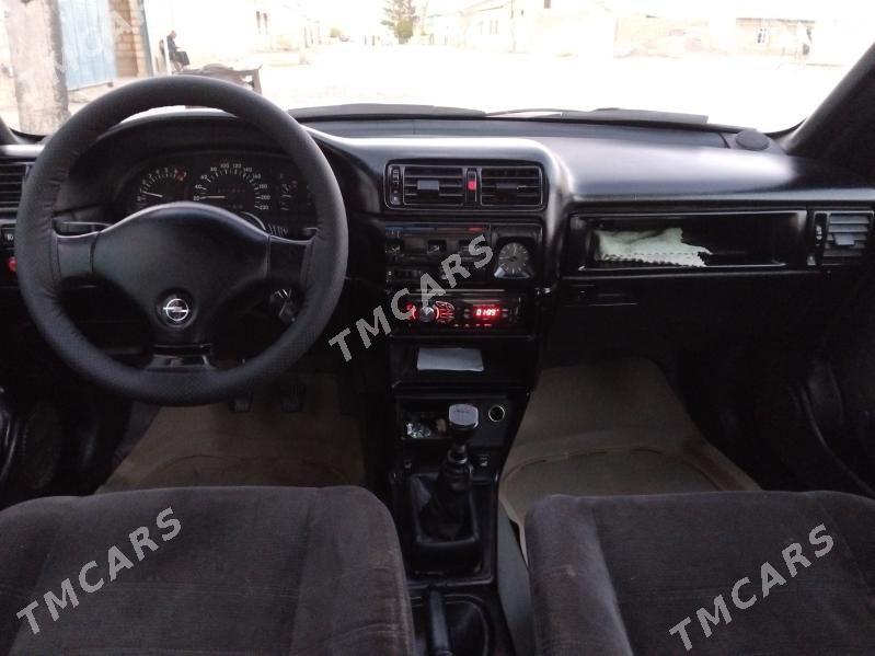 Opel Vectra 1991 - 36 000 TMT - Gyzylarbat - img 7
