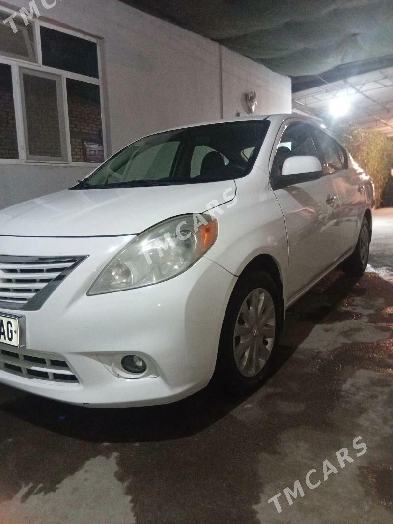 Nissan Versa 2012 - 105 000 TMT - Ашхабад - img 2