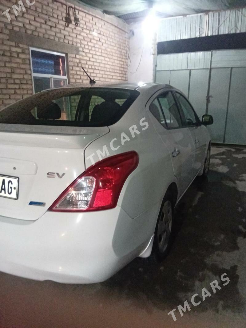 Nissan Versa 2012 - 105 000 TMT - Ашхабад - img 4