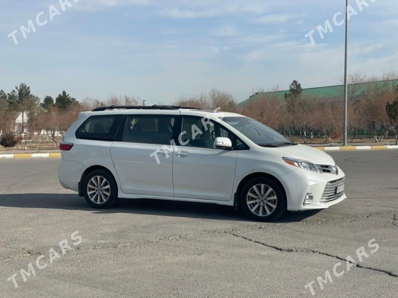 Toyota Sienna 2018 - 600 000 TMT - Ашхабад - img 2