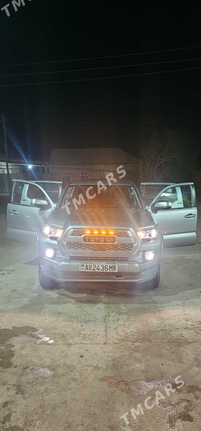 Toyota Tacoma 2023 - 500 000 TMT - Baýramaly - img 3