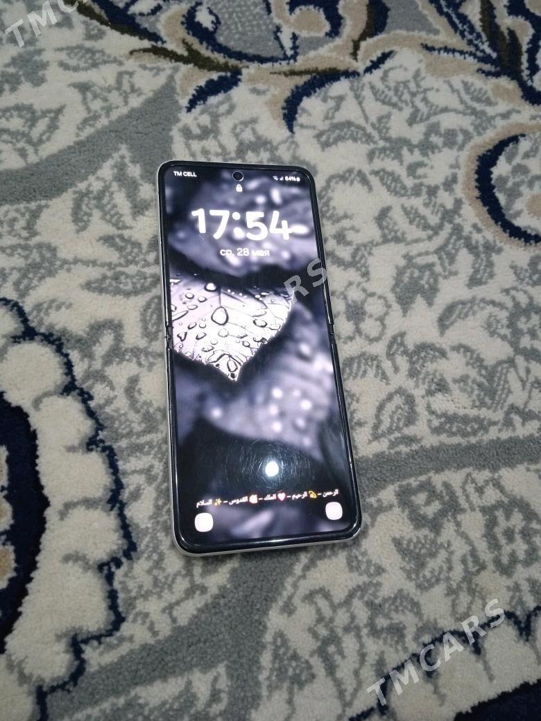 Galaxy z Flip3 5G - Gubadag - img 4