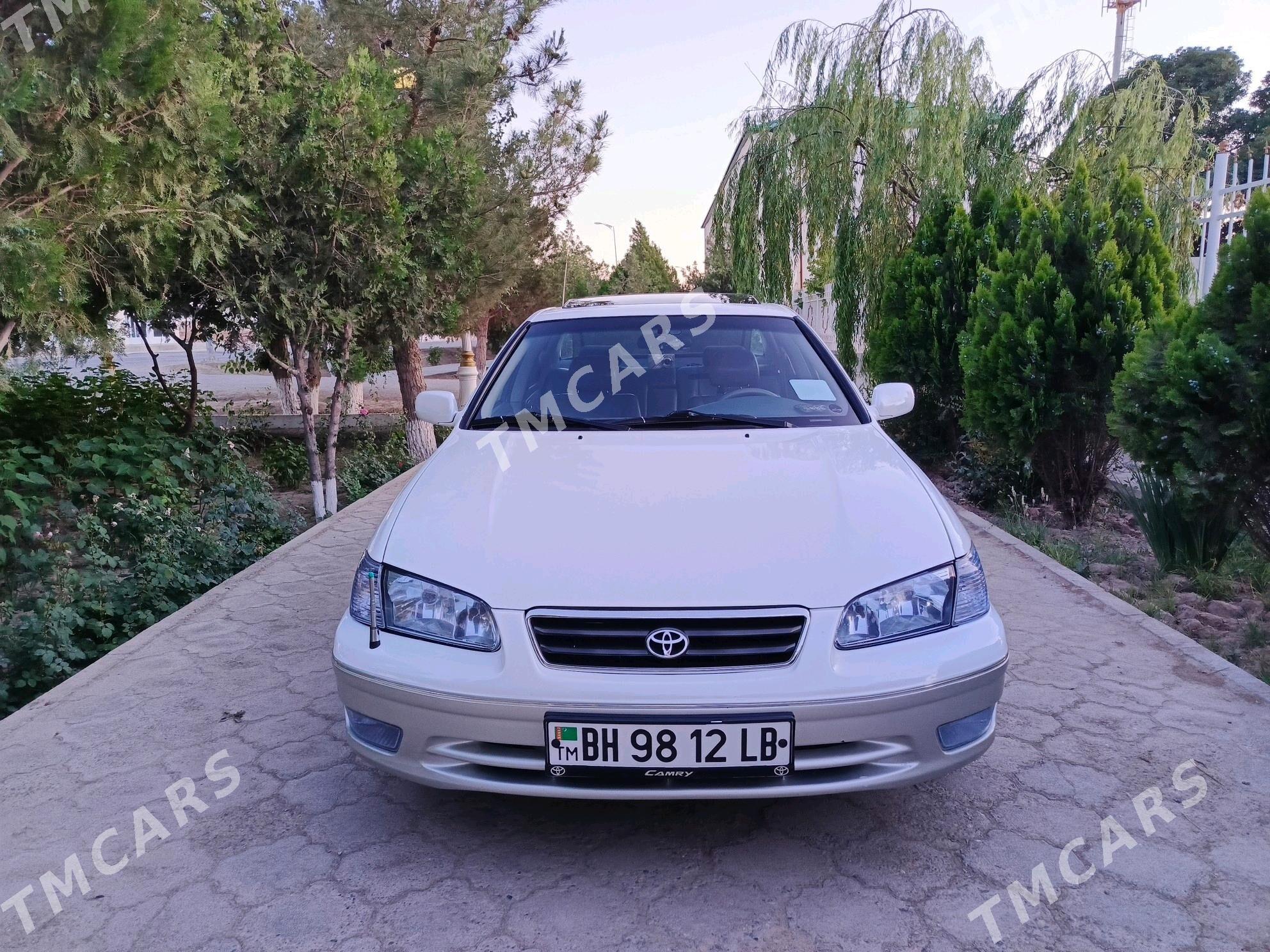Toyota Camry 2000 - 180 000 TMT - Darganata - img 3
