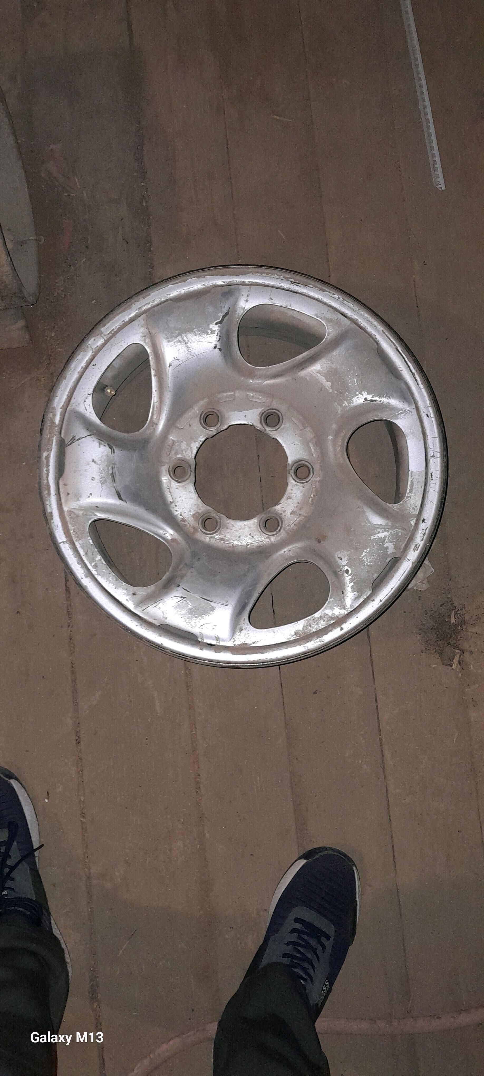 hilux 16lyk demir diska 1 500 TMT - Balkanabat - img 1