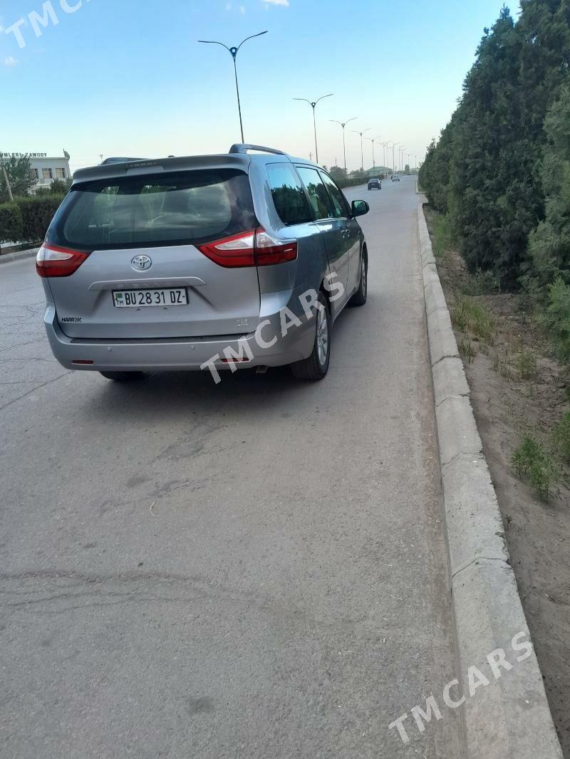 Toyota Sienna 2017 - 380 000 TMT - Gurbansoltan Eje - img 4