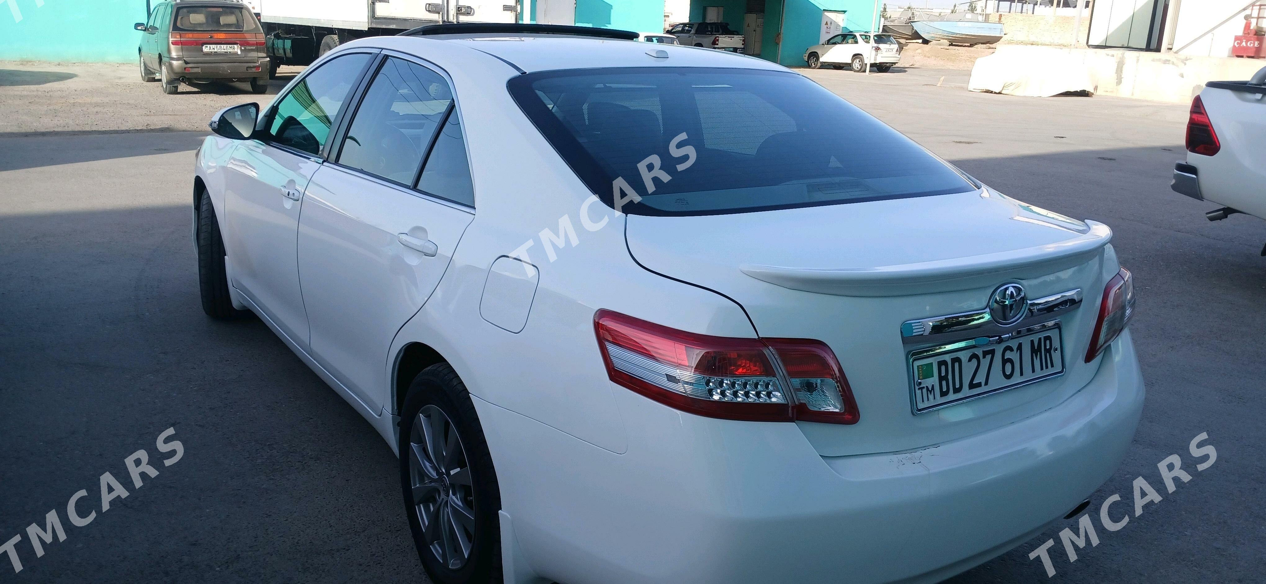 Toyota Camry 2010 - 210 000 TMT - Мары - img 5