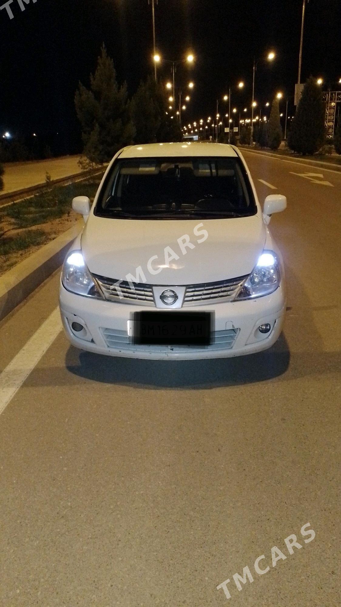 Nissan Versa 2010 - 120 000 TMT - Ýaşlyk - img 3