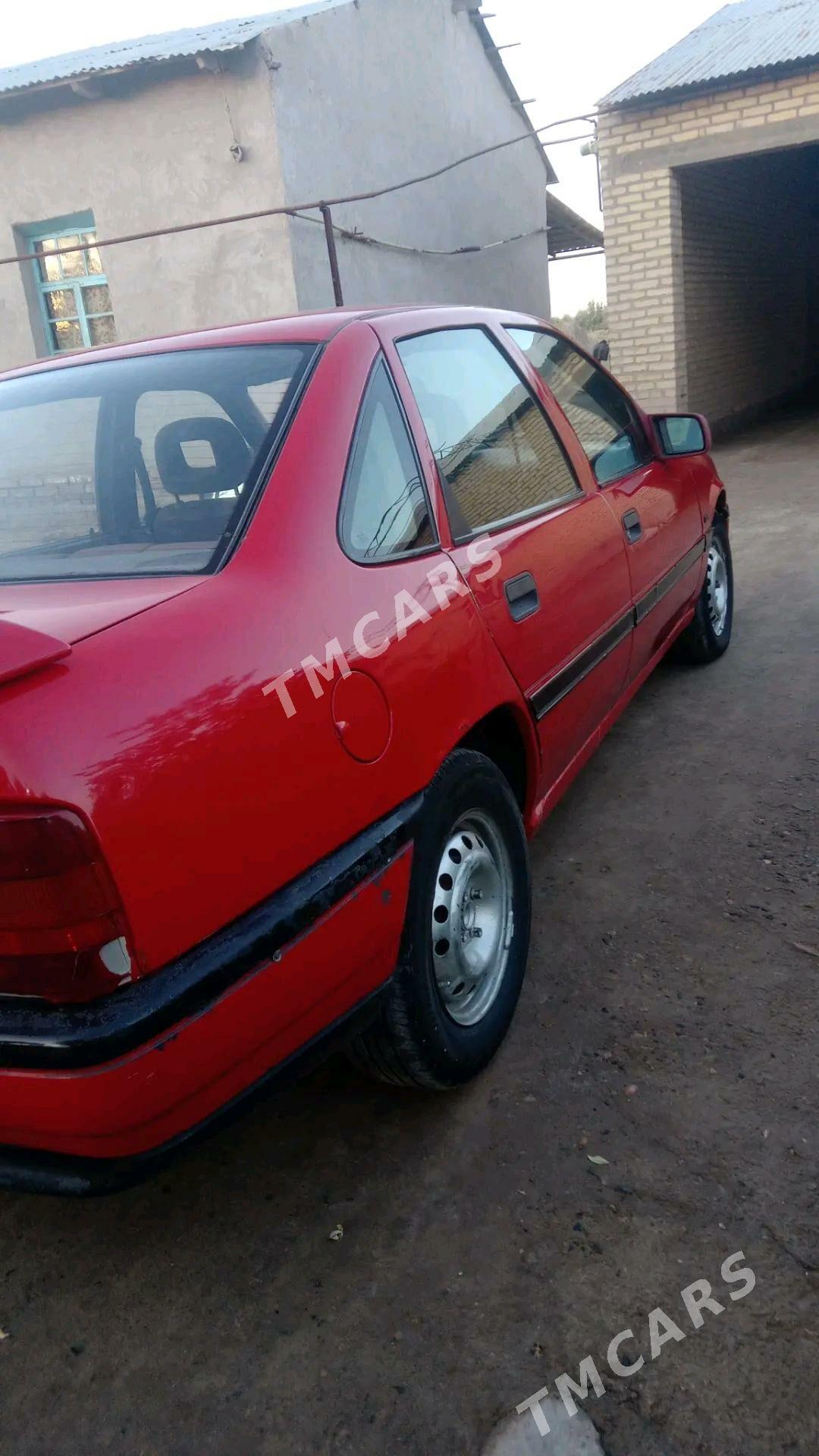 Opel Vectra 1992 - 30 000 TMT - Garabekewül - img 2