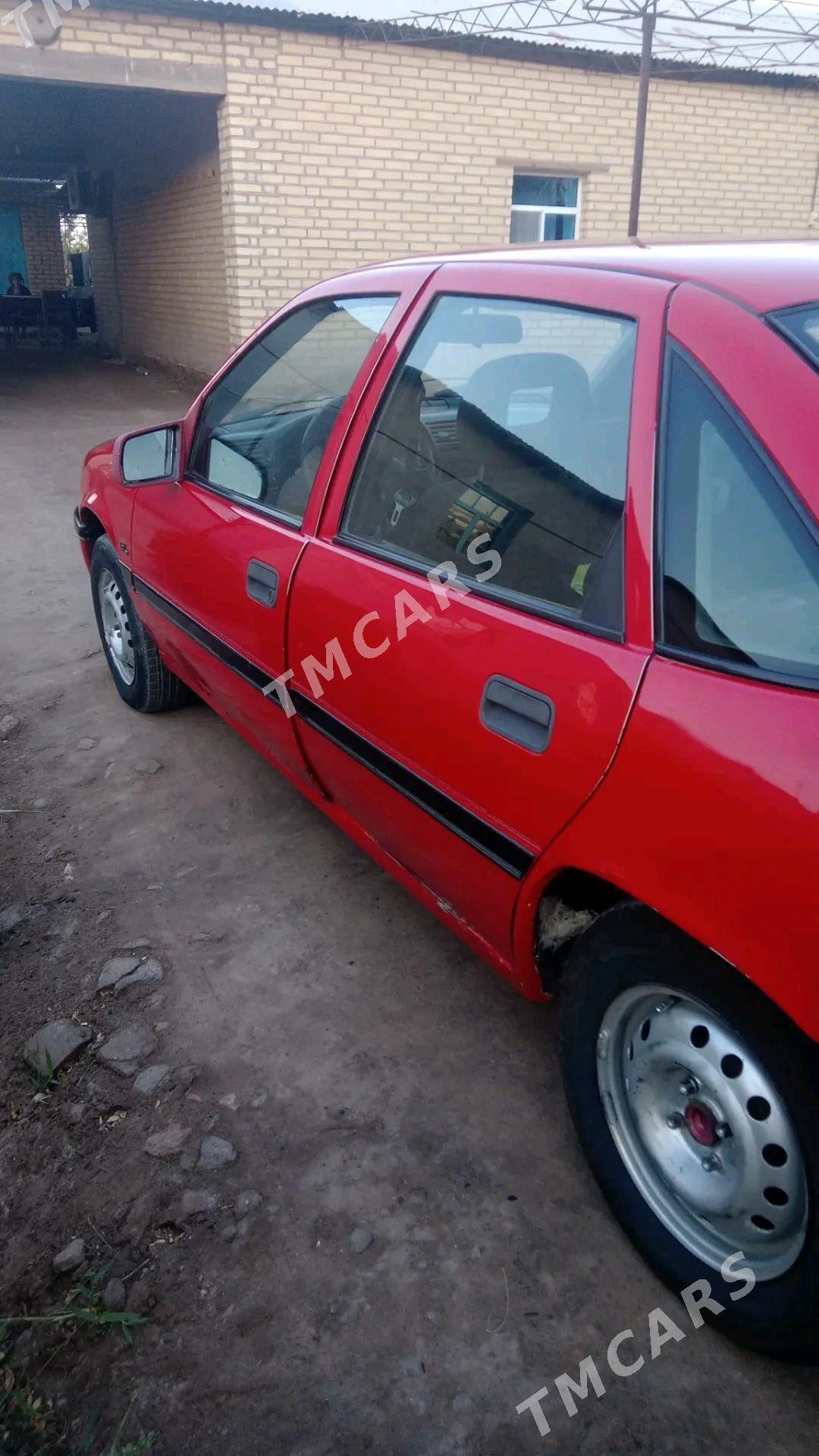 Opel Vectra 1992 - 30 000 TMT - Garabekewül - img 4