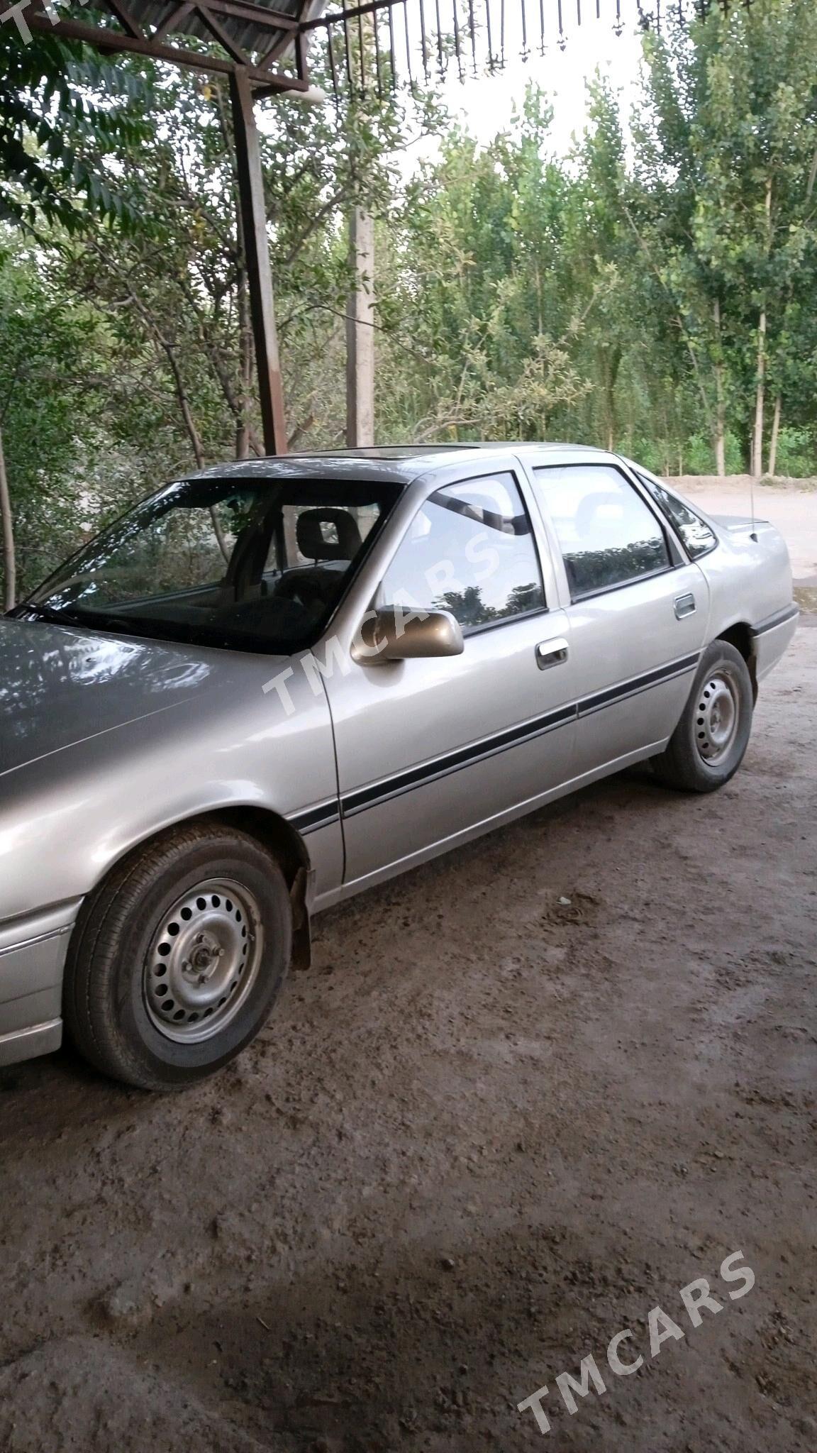 Opel Vectra 1990 - 26 000 TMT - Gubadag - img 4