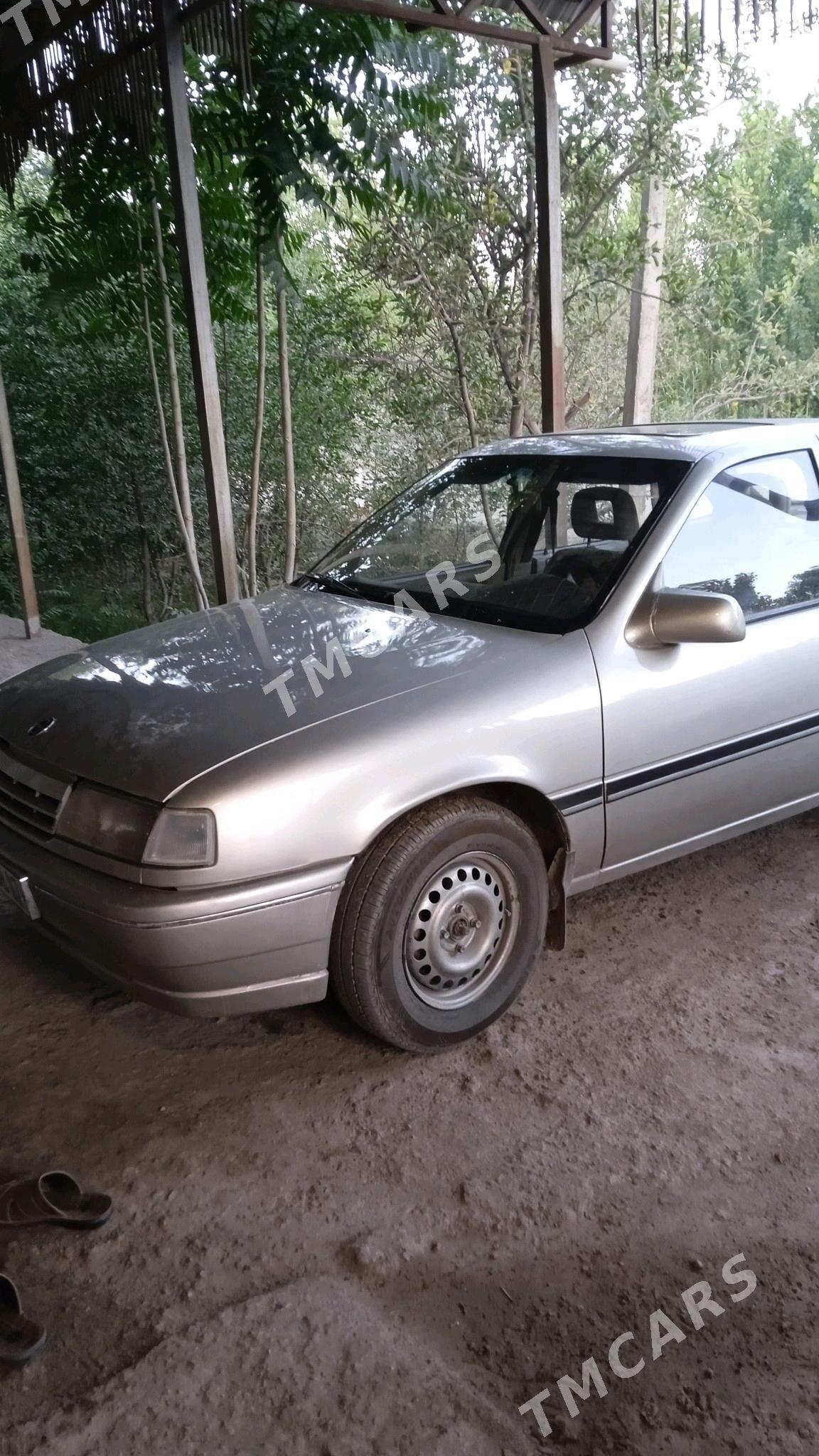 Opel Vectra 1990 - 26 000 TMT - Gubadag - img 5