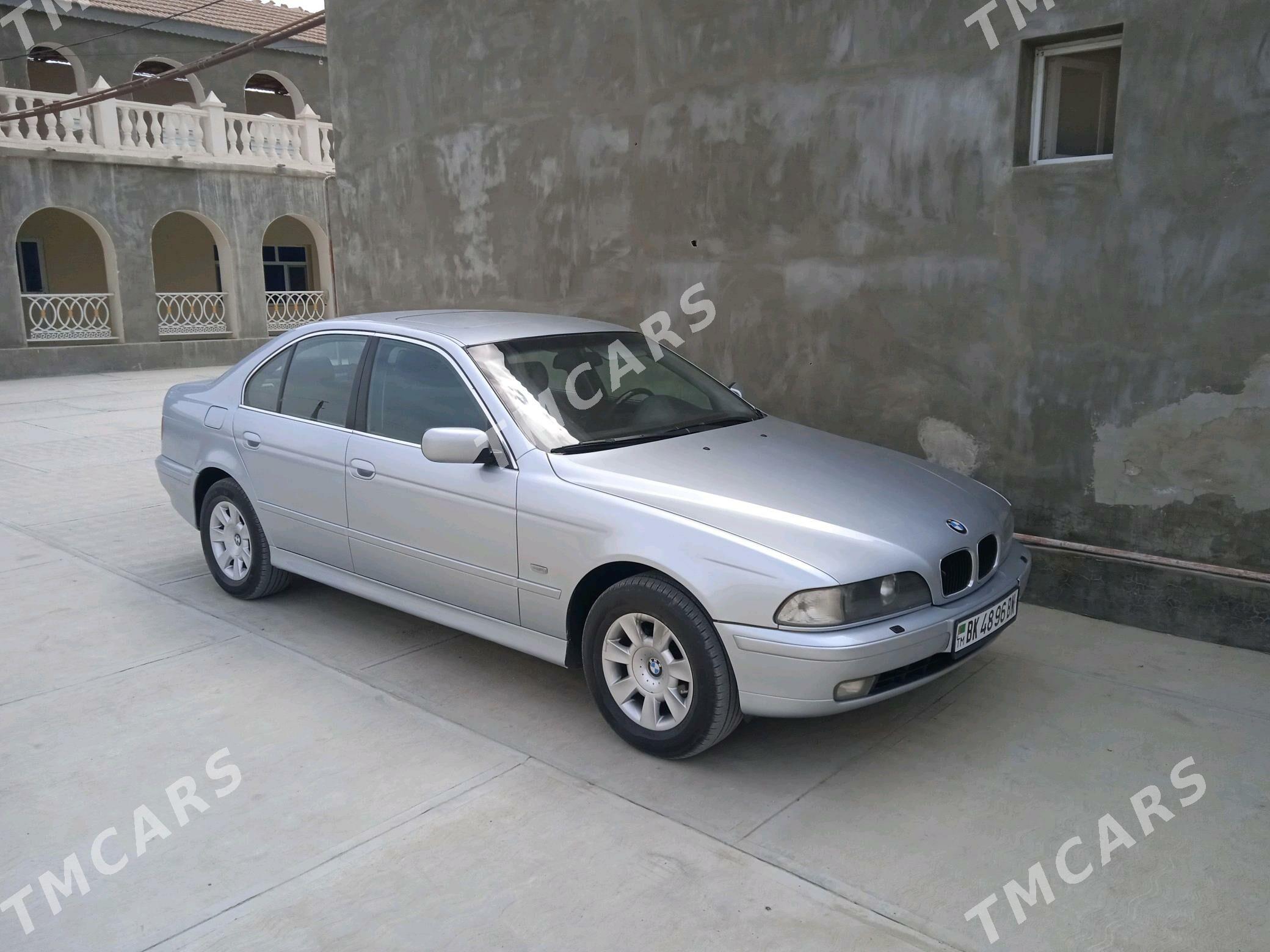 BMW 528 1999 - 100 000 TMT - Gumdag - img 4