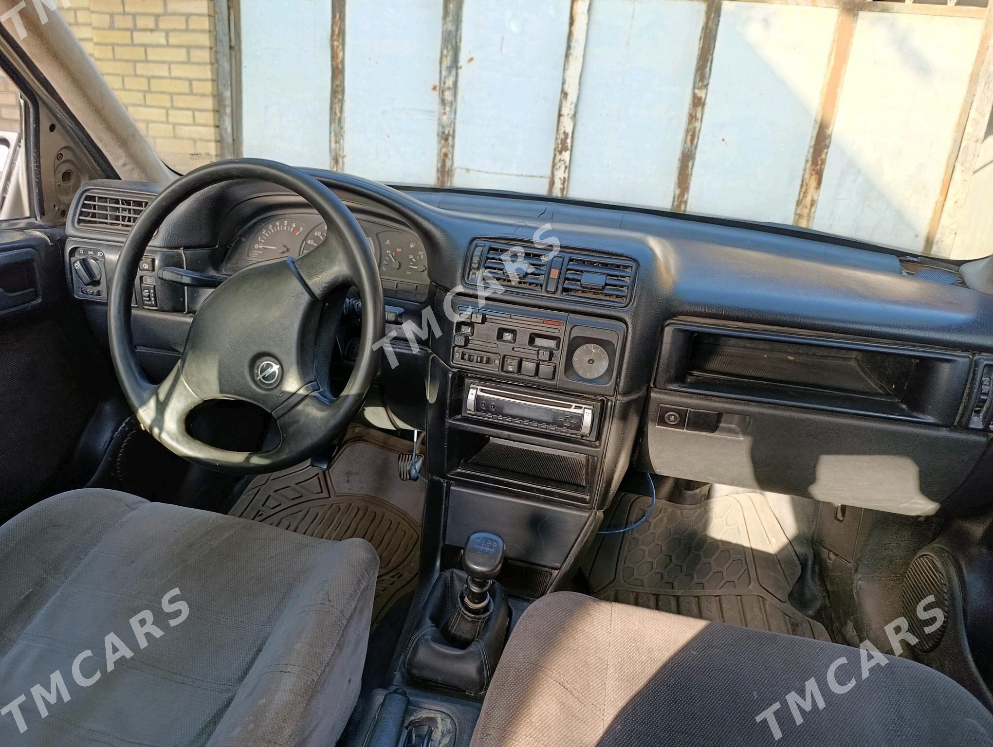 Opel Vectra 1992 - 30 000 TMT - Baýramaly - img 7