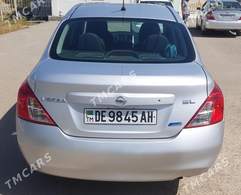 Nissan Versa 2012 - 115 000 TMT - Бахарден - img 3