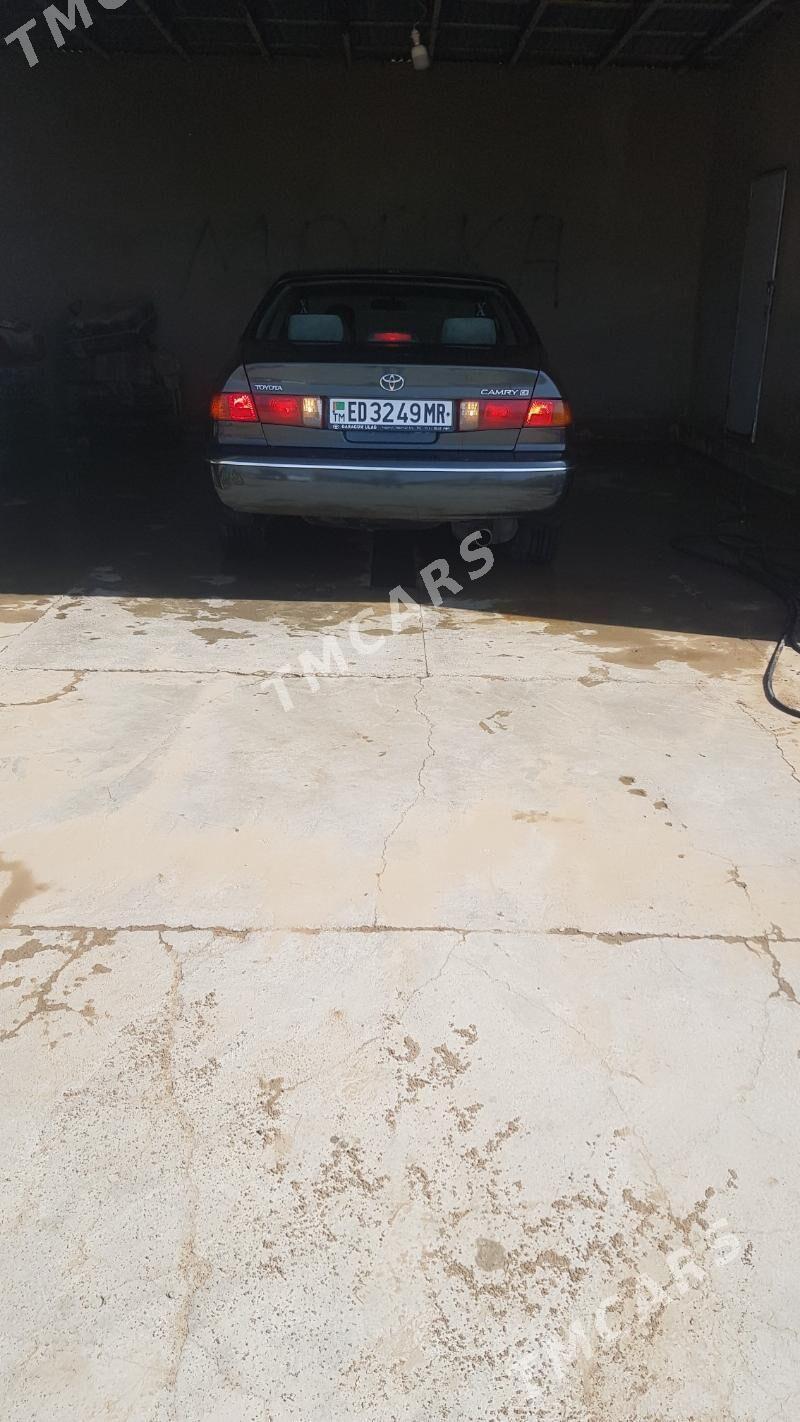 Toyota Camry 2001 - 125 000 TMT - Ýolöten - img 3
