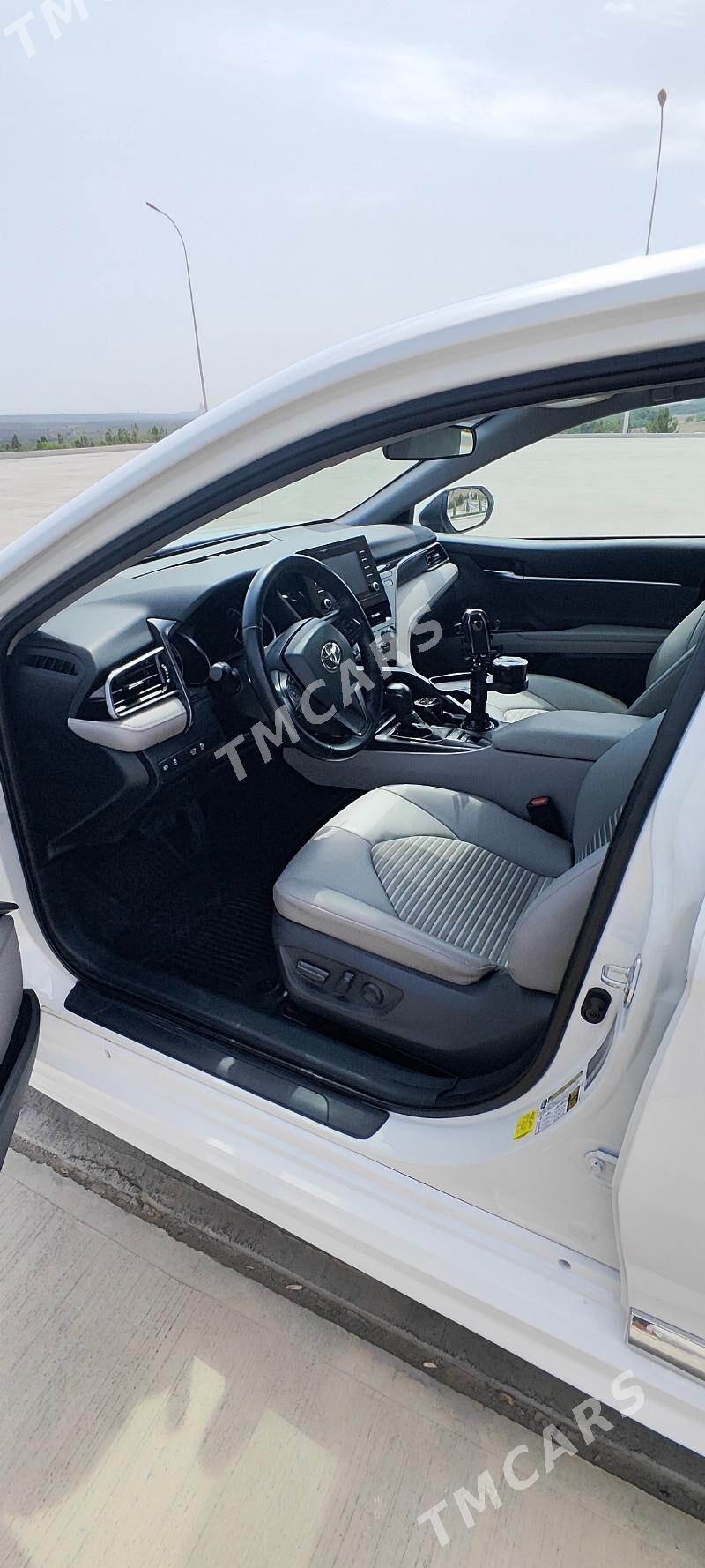 Toyota Camry 2021 - 370 000 TMT - Багир - img 3
