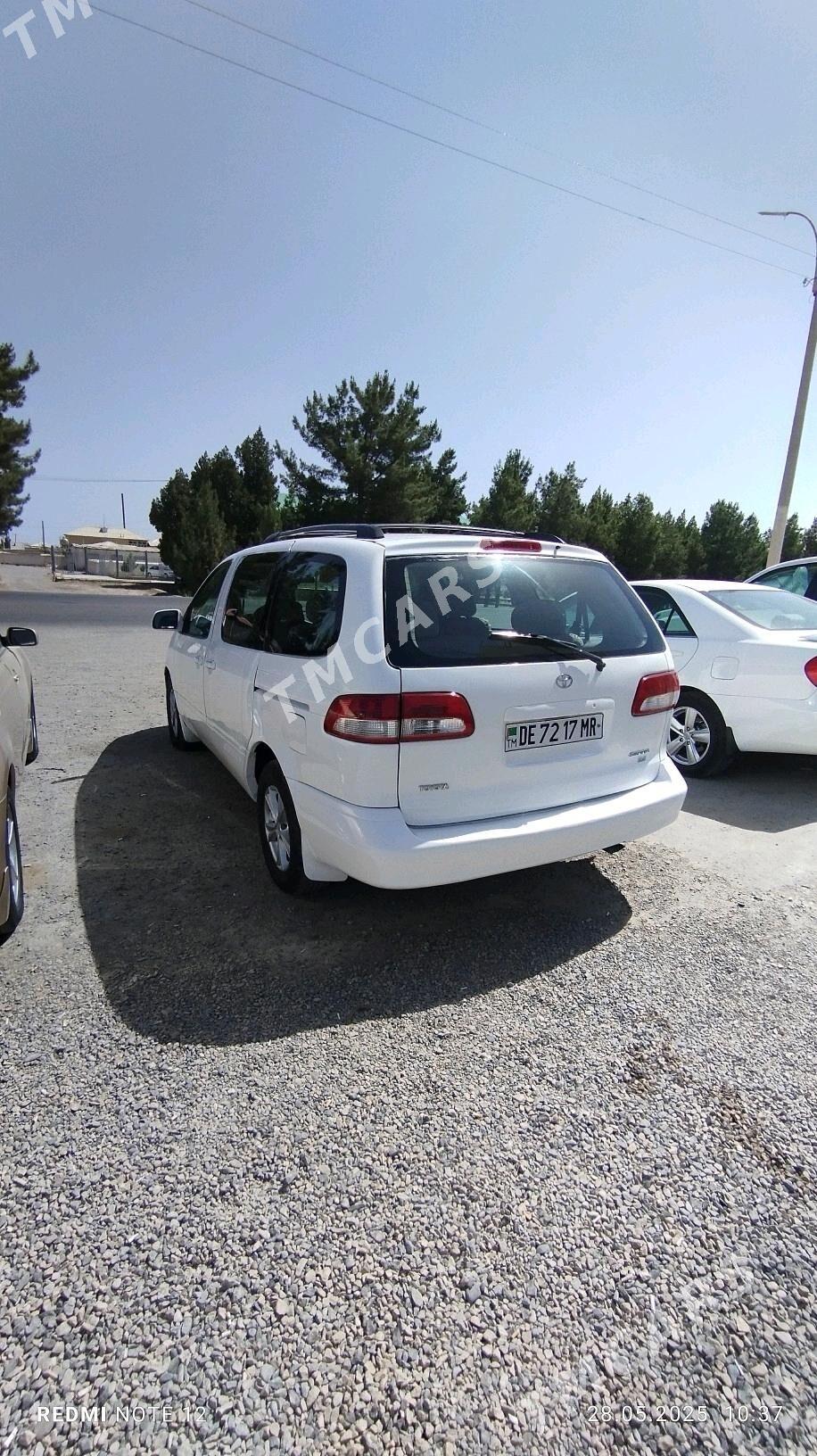 Toyota Sienna 2002 - 128 000 TMT - Sakarçäge - img 4