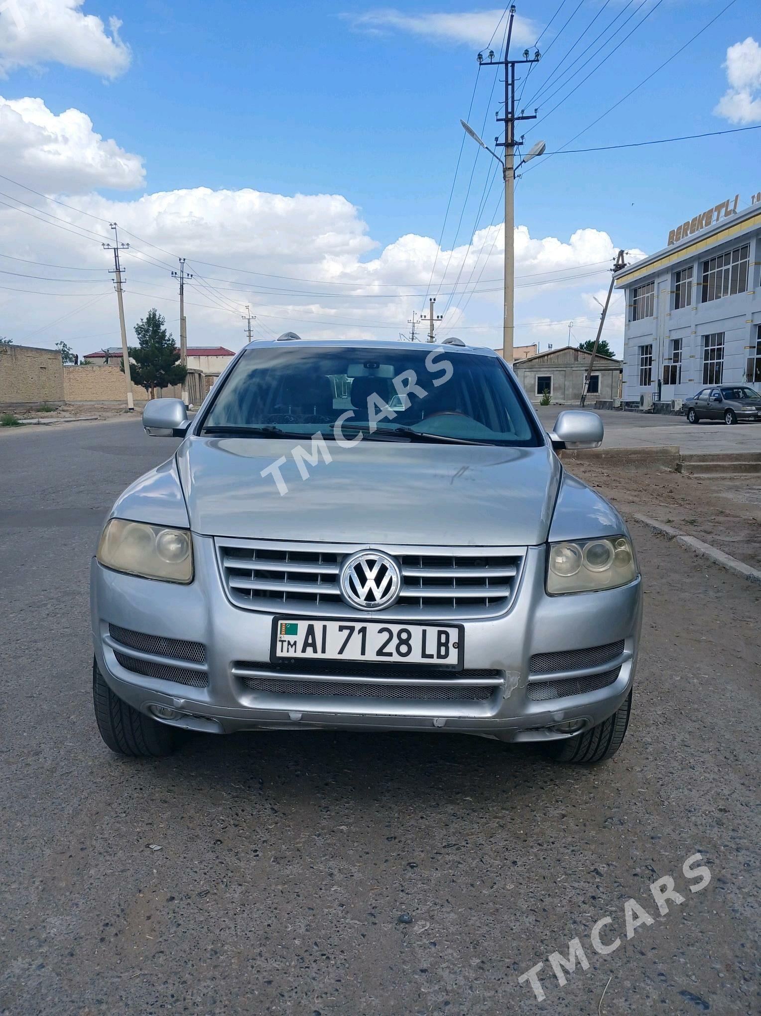 Volkswagen Touareg 2005 - 130 000 TMT - Türkmenabat - img 2