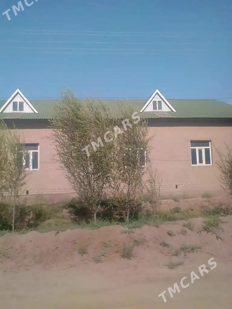 Satlyk jaý - етр. Туркменбаши - img 2