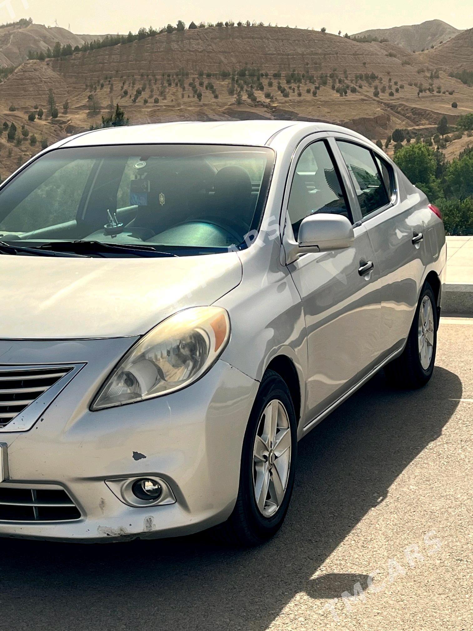 Nissan Versa 2014 - 93 000 TMT - Aşgabat - img 5