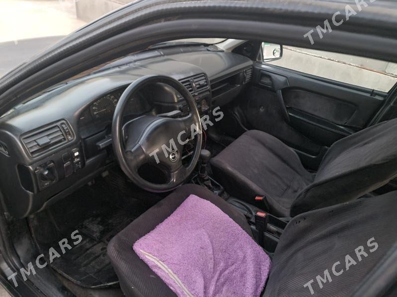 Opel Vectra 1989 - 16 000 TMT - Бахарден - img 4