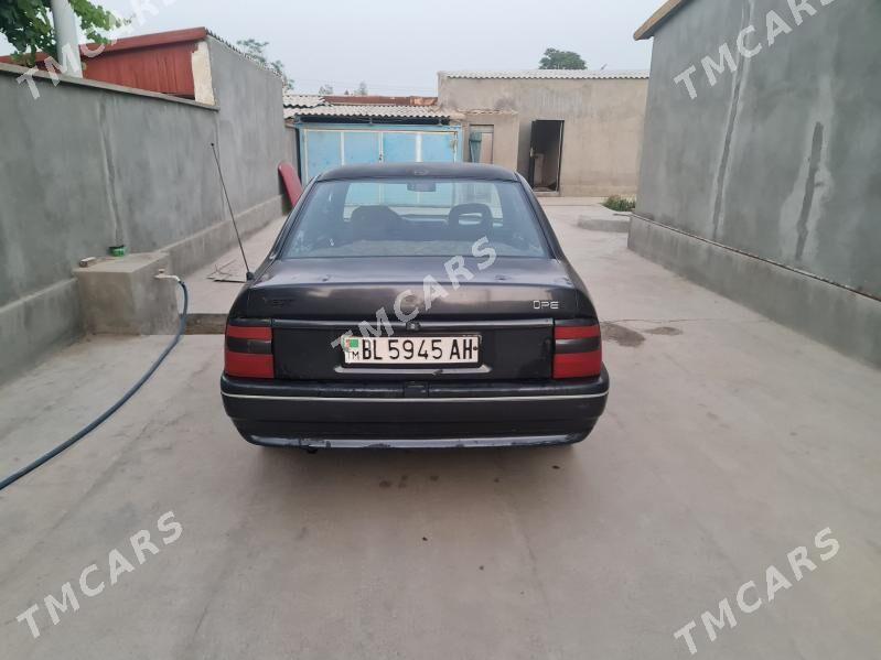 Opel Vectra 1989 - 16 000 TMT - Бахарден - img 5