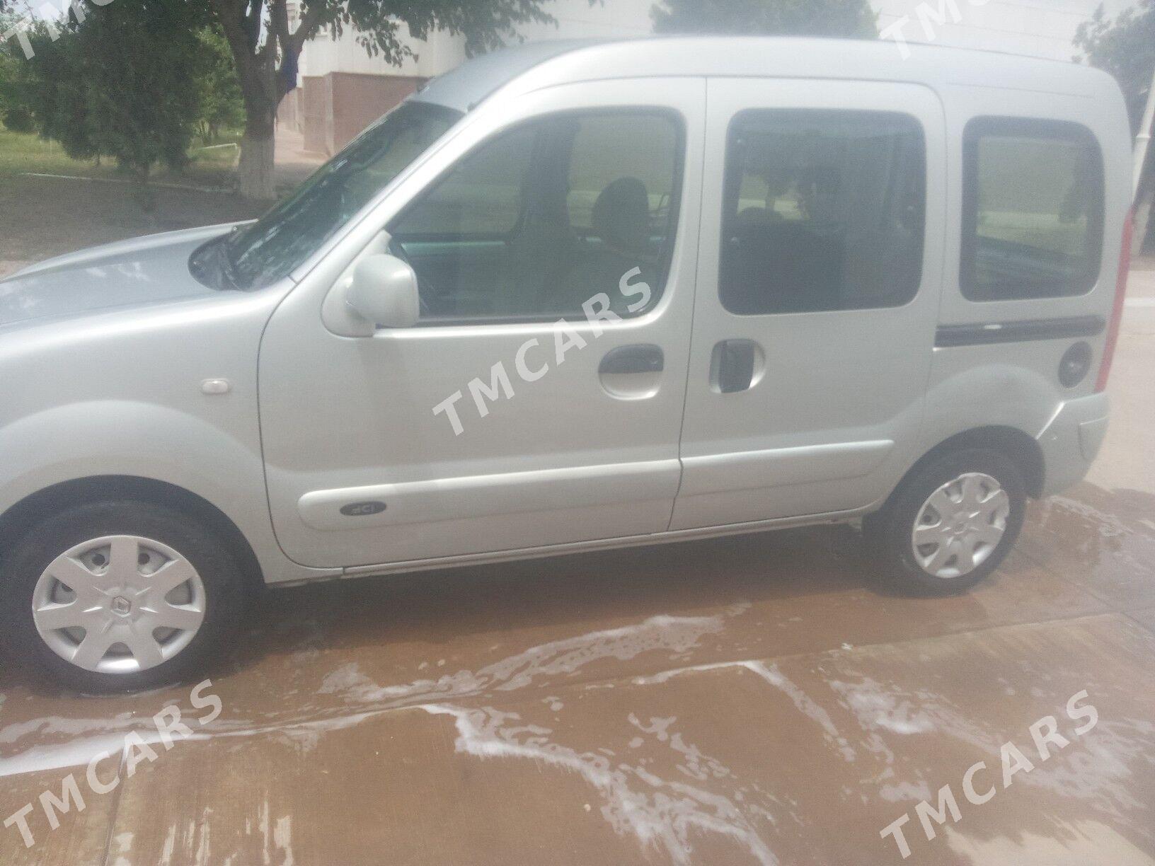 Renault Clio 2007 - 70 000 TMT - Hitrowka - img 2