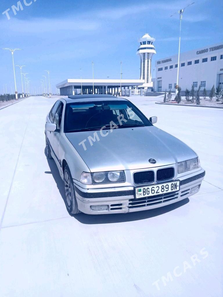 BMW 320 1993 - 29 000 TMT - Jebel - img 8