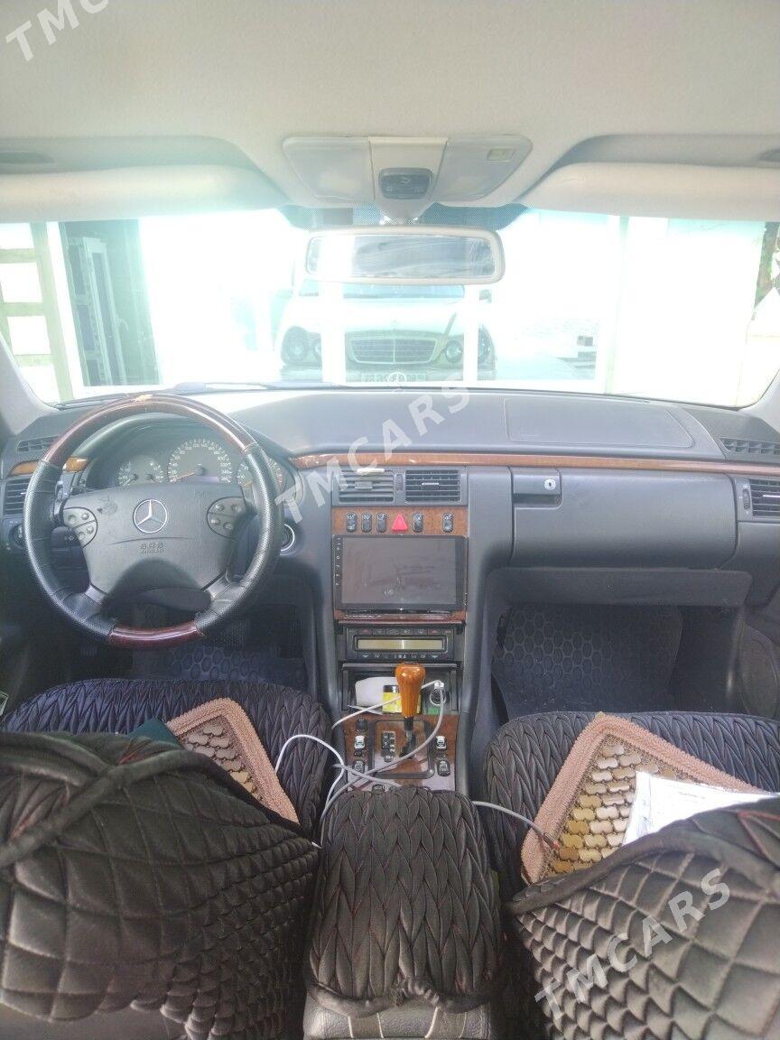 Mercedes-Benz E320 2001 - 100 000 TMT - Balkanabat - img 3