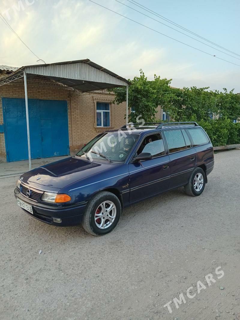 Opel Astra 1994 - 45 000 TMT - Sakar - img 9