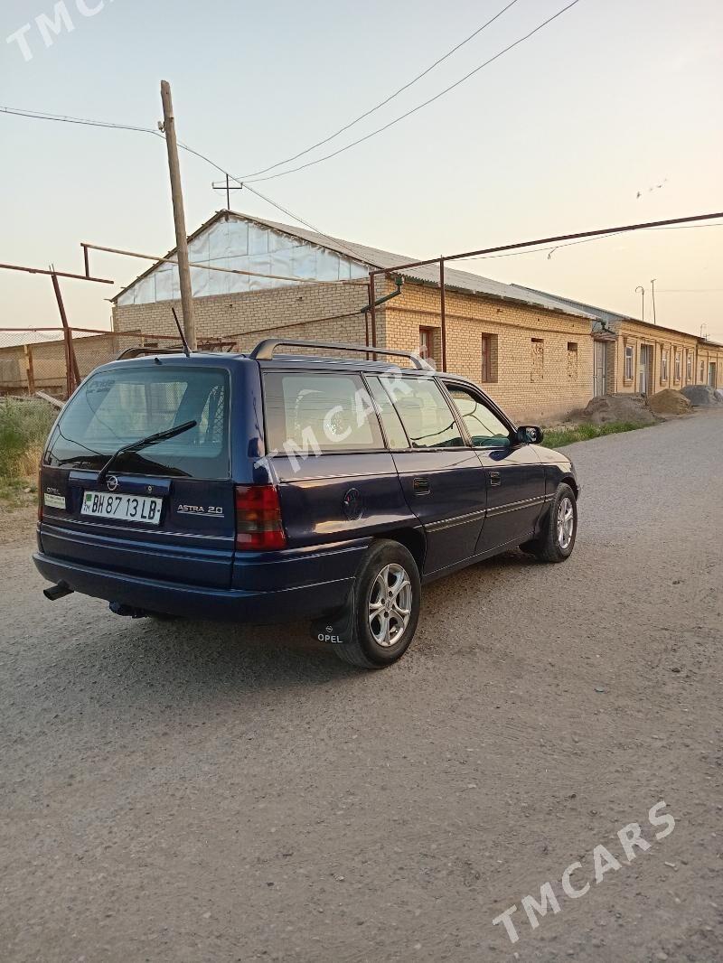 Opel Astra 1994 - 45 000 TMT - Sakar - img 3