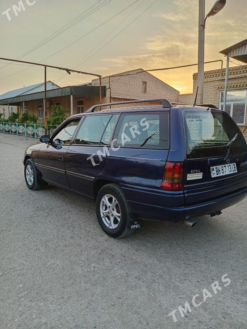 Opel Astra 1994 - 45 000 TMT - Sakar - img 8