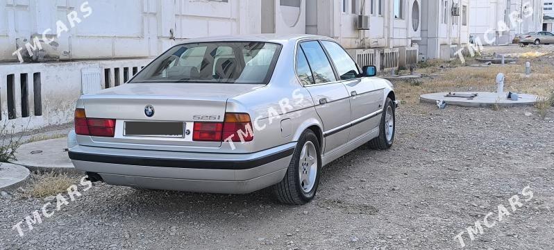 BMW 525 1995 - 105 000 TMT - Балканабат - img 9