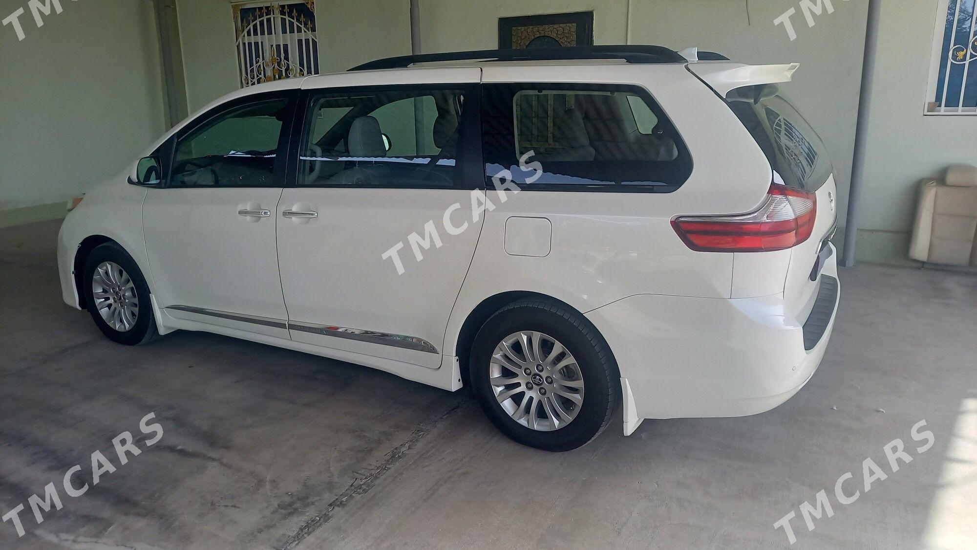 Toyota Sienna 2018 - 470 000 TMT - 16-й этап - img 4