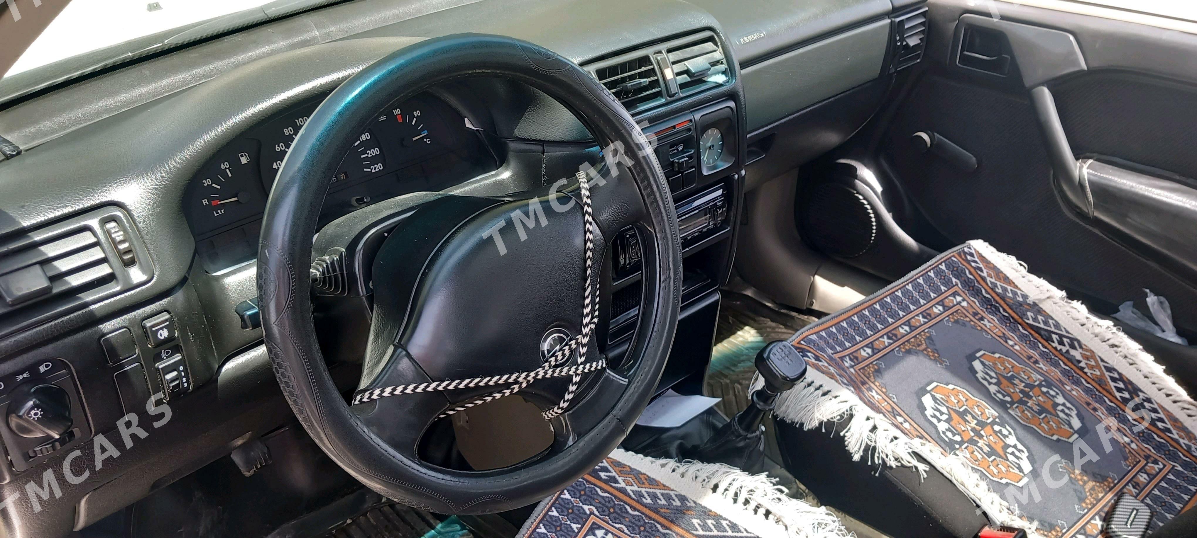 Opel Vectra 1992 - 40 000 TMT - Bäherden - img 2