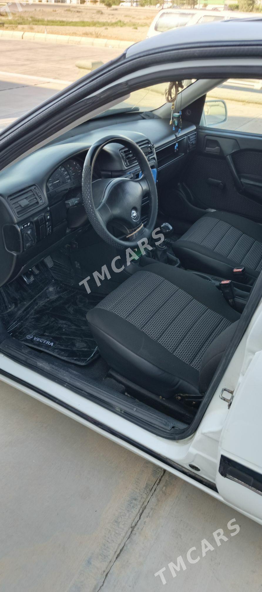 Opel Vectra 1992 - 48 000 TMT - Bäherden - img 5