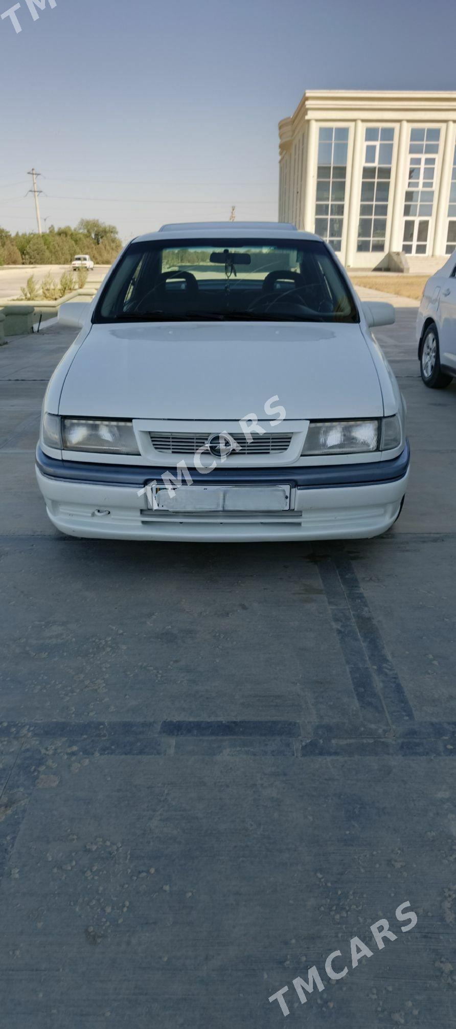 Opel Vectra 1992 - 48 000 TMT - Bäherden - img 3