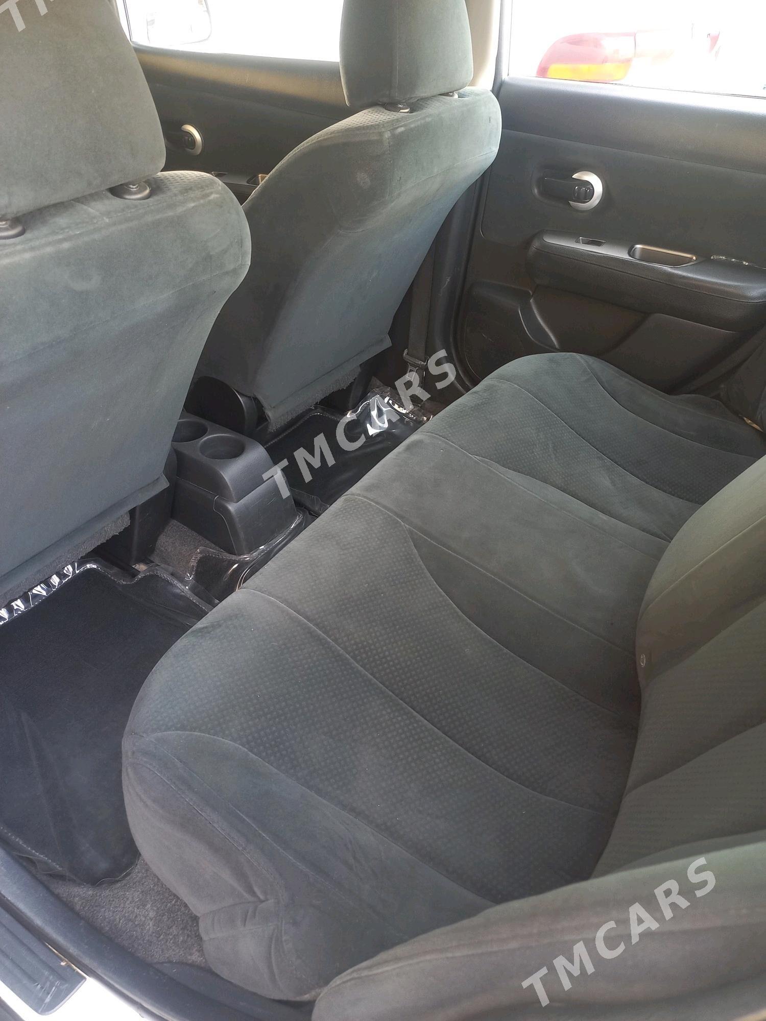 Nissan Versa 2010 - 118 000 TMT - Ашхабад - img 6