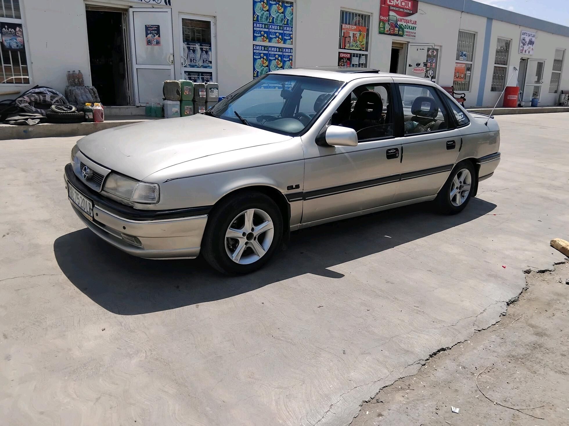 Opel Vectra 1990 - 26 000 TMT - Сакар - img 3
