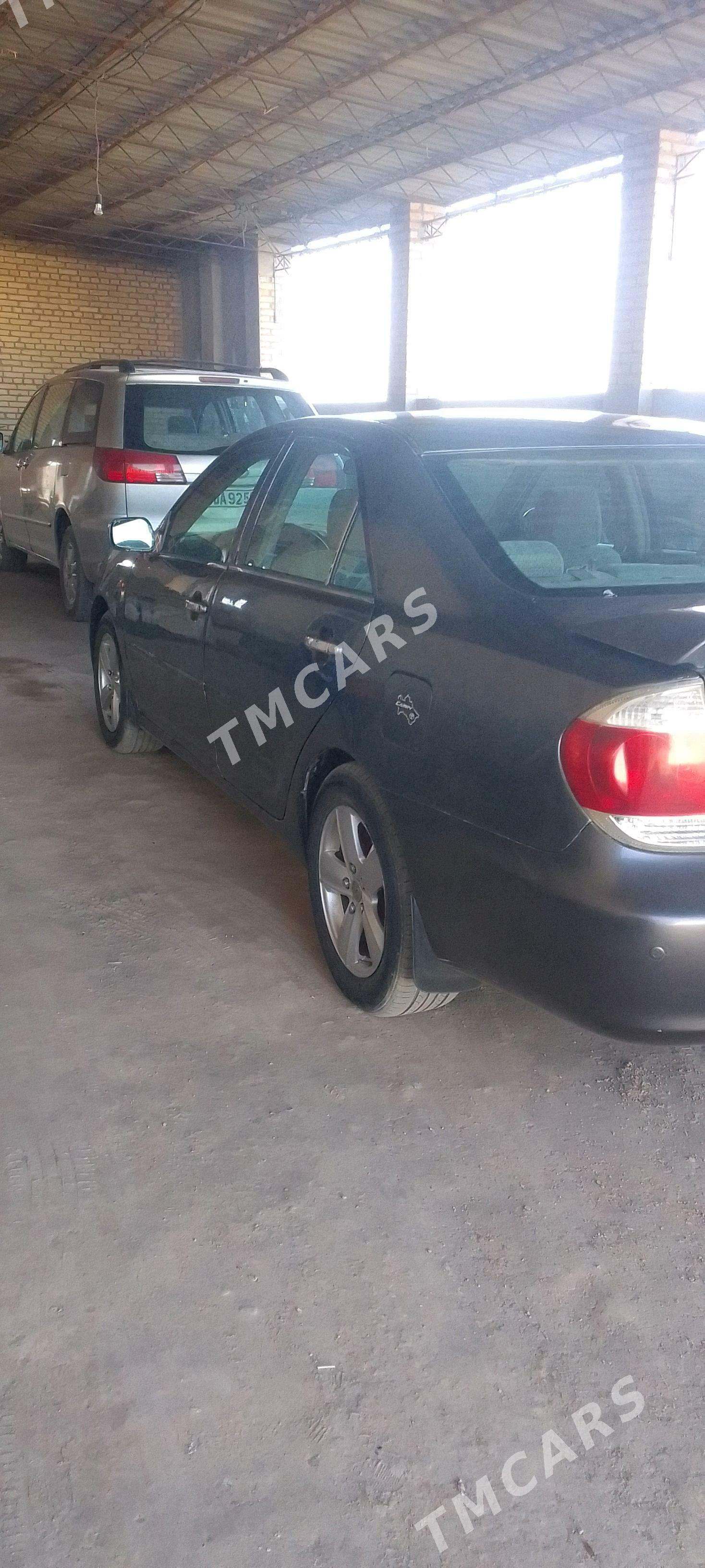 Toyota Camry 2003 - 125 000 TMT - Halaç - img 6