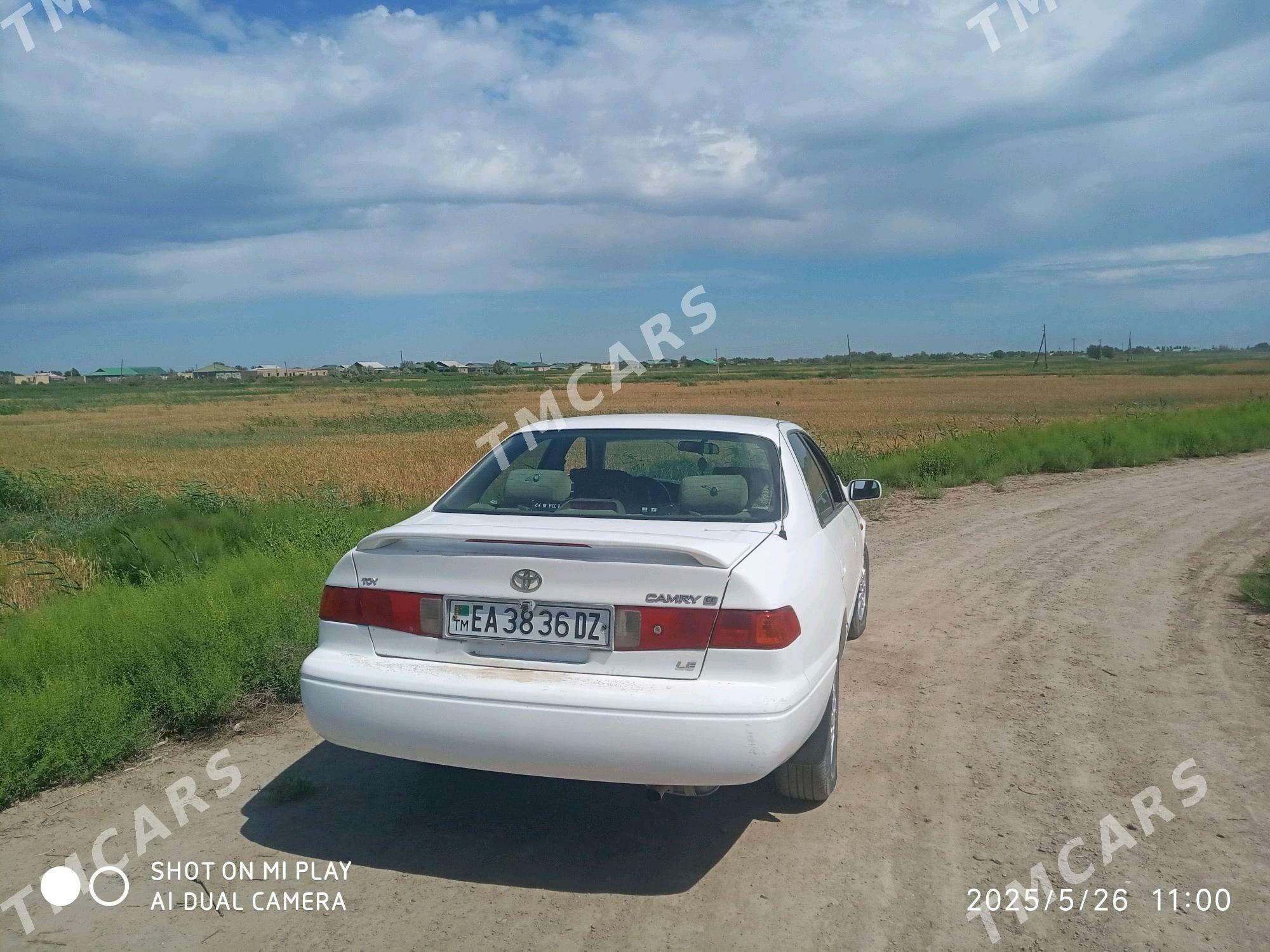 Toyota Camry 2001 - 115 000 TMT - Кёнеургенч - img 3