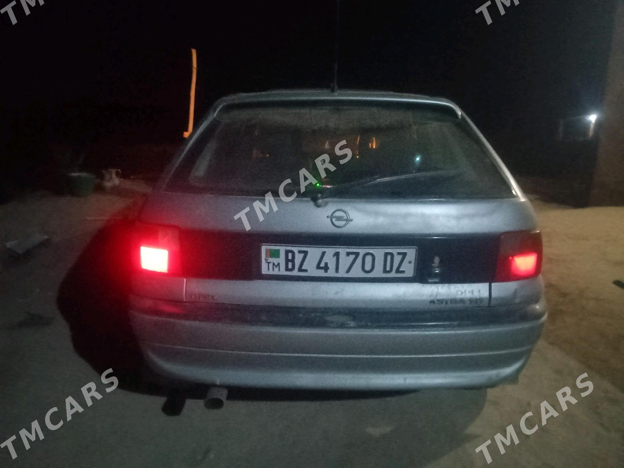 Opel Astra 1995 - 36 000 TMT - Губадаг - img 2