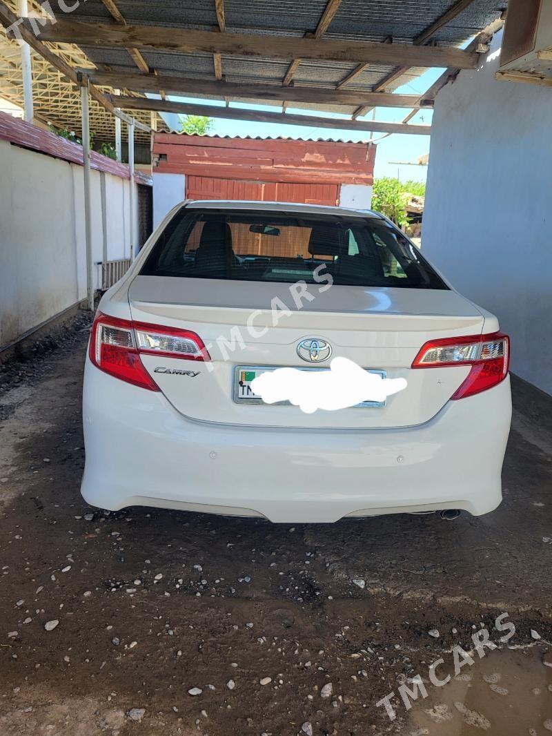 Toyota Camry 2013 - 200 000 TMT - Ёлётен - img 3
