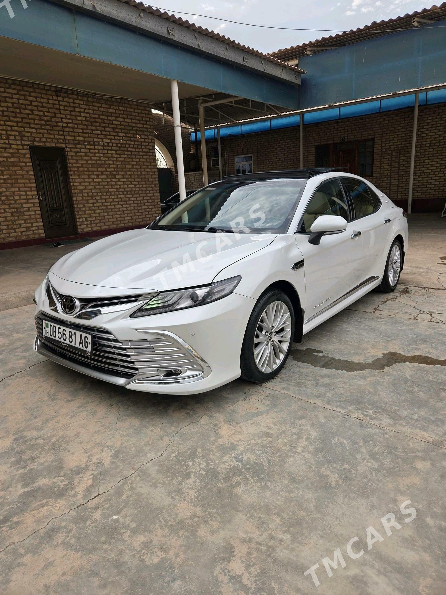 Toyota Camry 2018 - 410 000 TMT - Серахс - img 3