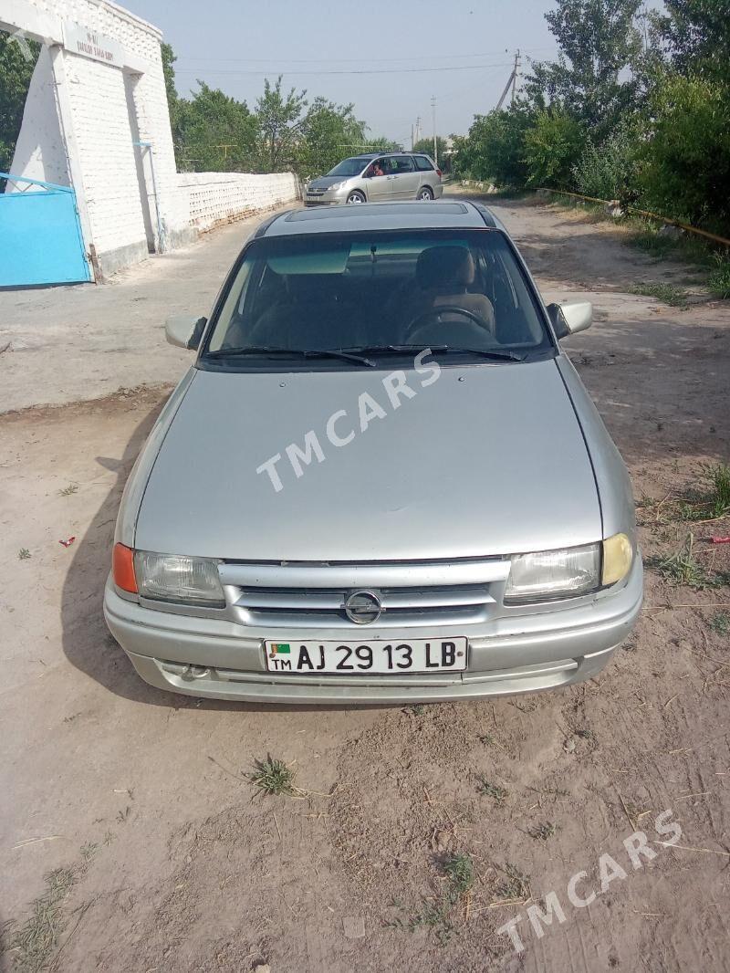 Opel Astra 1993 - 30 000 TMT - Сакар - img 2